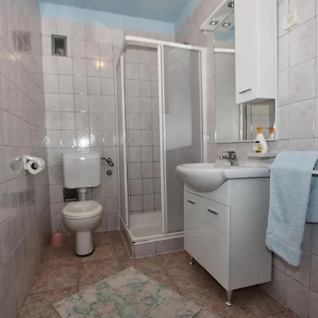 Apartmán With Parking Space Kampor, Rab - 17873 *